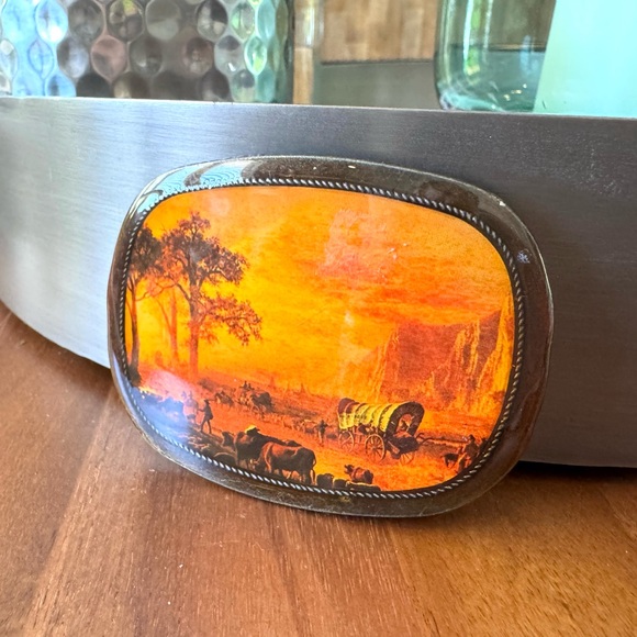 Vintage Western Belt Buckle with Wagon Scene - Picture 3 of 5